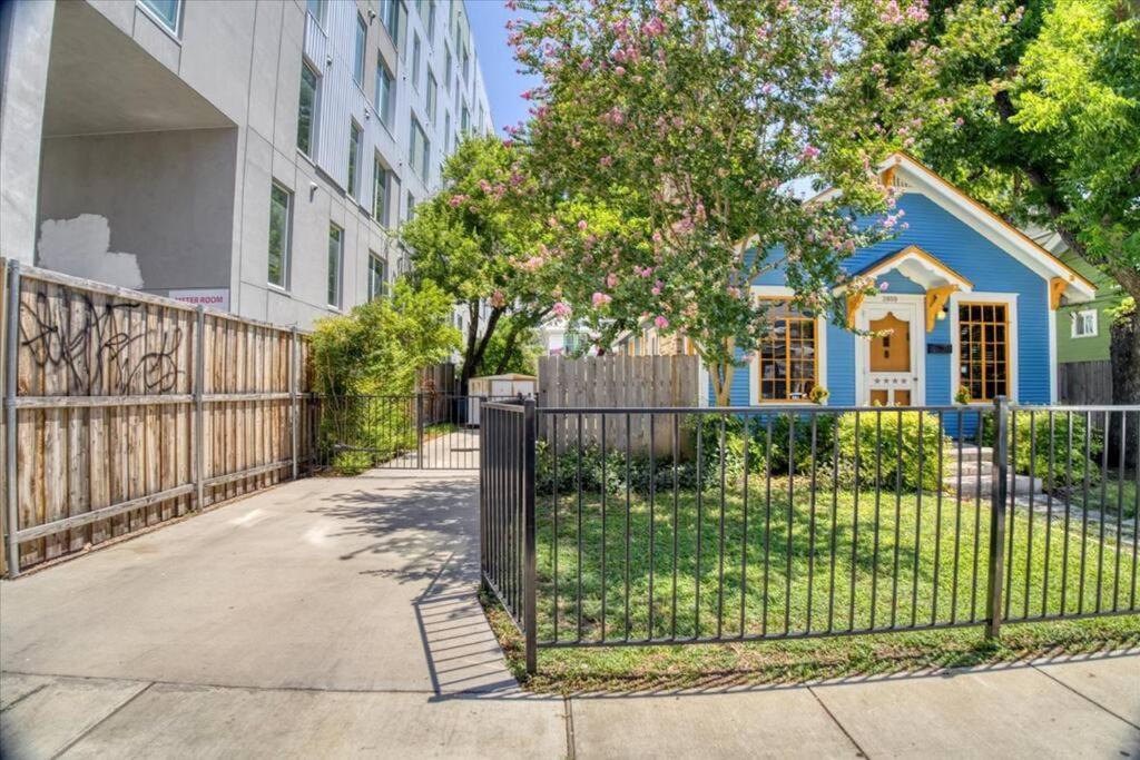 Historic Longhorn Home On Ut Downtown Όστιν Εξωτερικό φωτογραφία